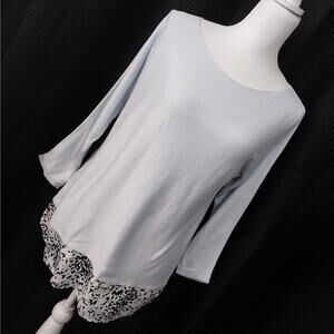 ANN TAYLOR! BABY BLUE ULTRA LIGHTWEIGHT SWEATER W/BLACK & WHITE LEAF SKIRT! SZ M